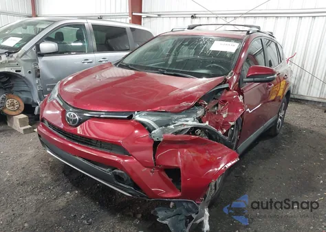 2018 Toyota Rav4 Xle z USA, uszkodzony, nr VIN 2T3WFREV7JW511624
